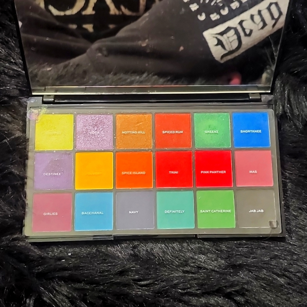 Palette - Picture 2 of 2